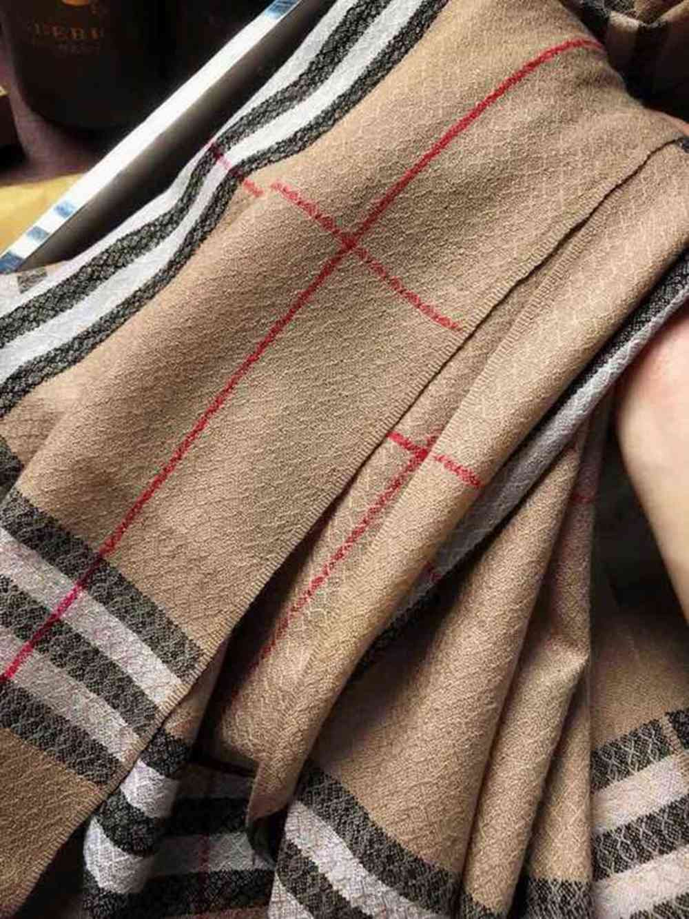 B**rry scarf